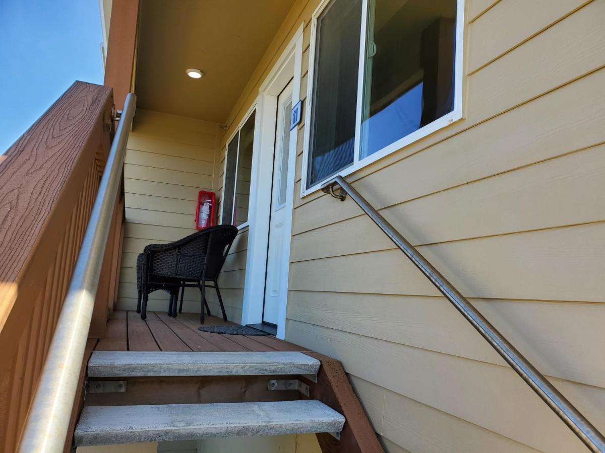 Motel Moonstone